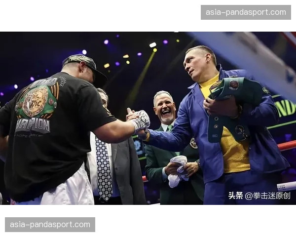 世界拳王统一战：乌克兰拳手乌西克分歧判定险胜英国拳手约书亚