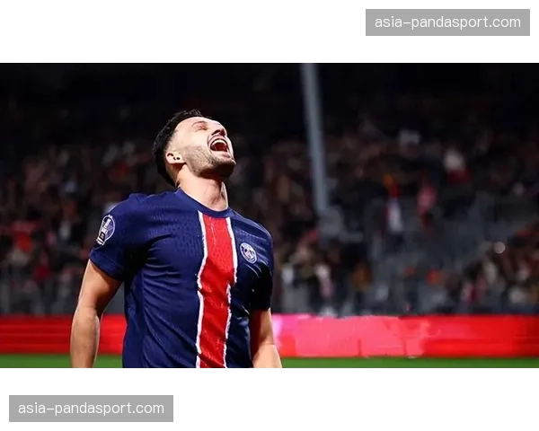 战术板：巴黎圣日耳曼vs摩纳哥，恩里克面临控球流畅度与最后一传精度难题