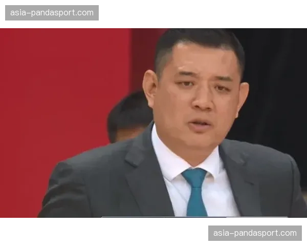 前山东男篮名宿巩晓彬担任解说嘉宾，一针见血点评球队输球核心问题